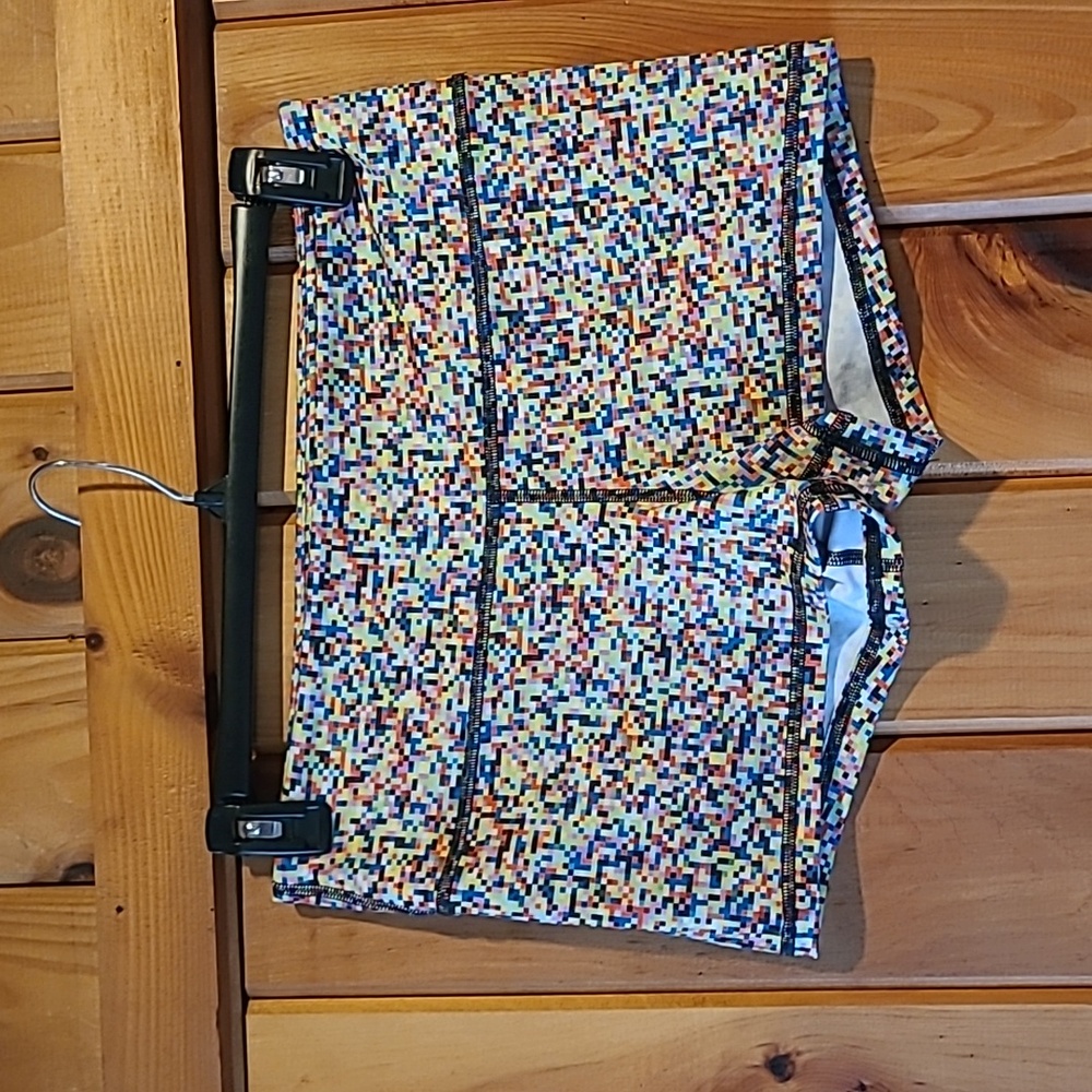 LIMITED EDITION Fleo x DNDL Pixelated shorts